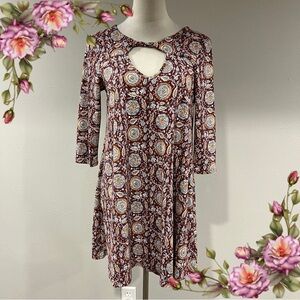 Bohemian long sleeve stretchy mini Dress with Keyhole‎ Detail